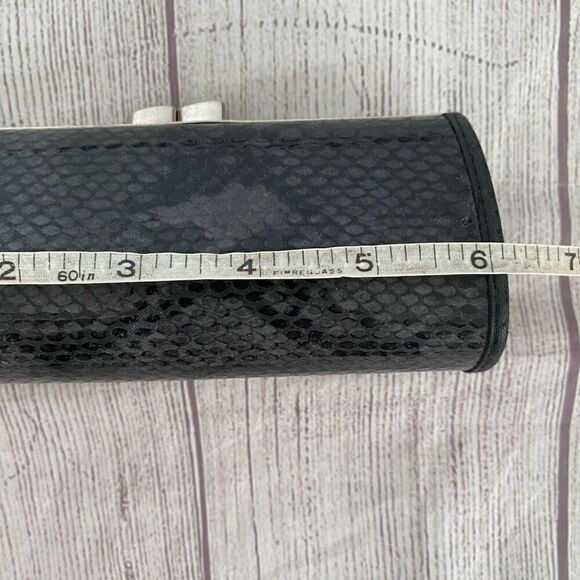 Clutch snake print with latch close top clutch 6”x3” black & grey - Picture 8 of 9